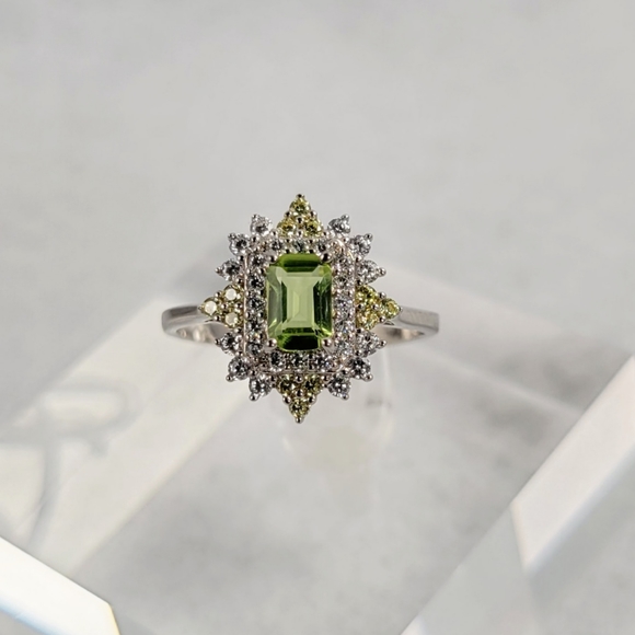 Antique Style Sterling 1ct Natural Peridot Ring - Picture 9 of 13